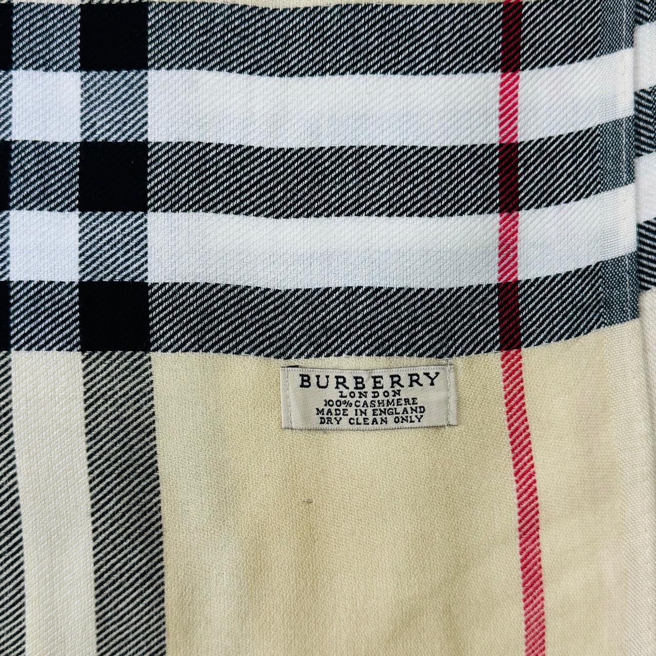 Burberry Cream Nova Check Shawl - 100% Cashmere/Wool (0031)