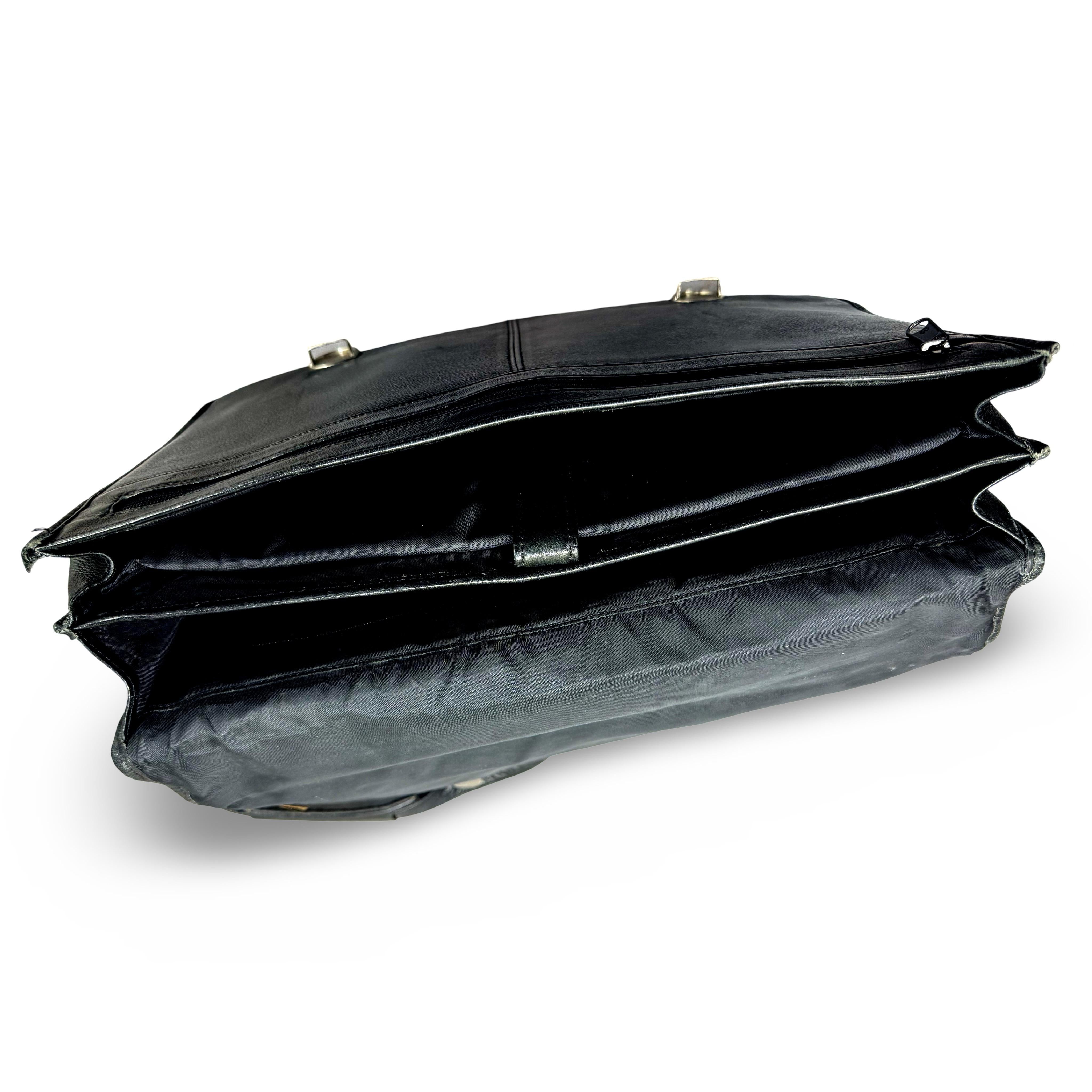 Wilsons Vintage Structured Messenger Bag | Genuine Grained Leather | Fits up to 15.6” Laptop