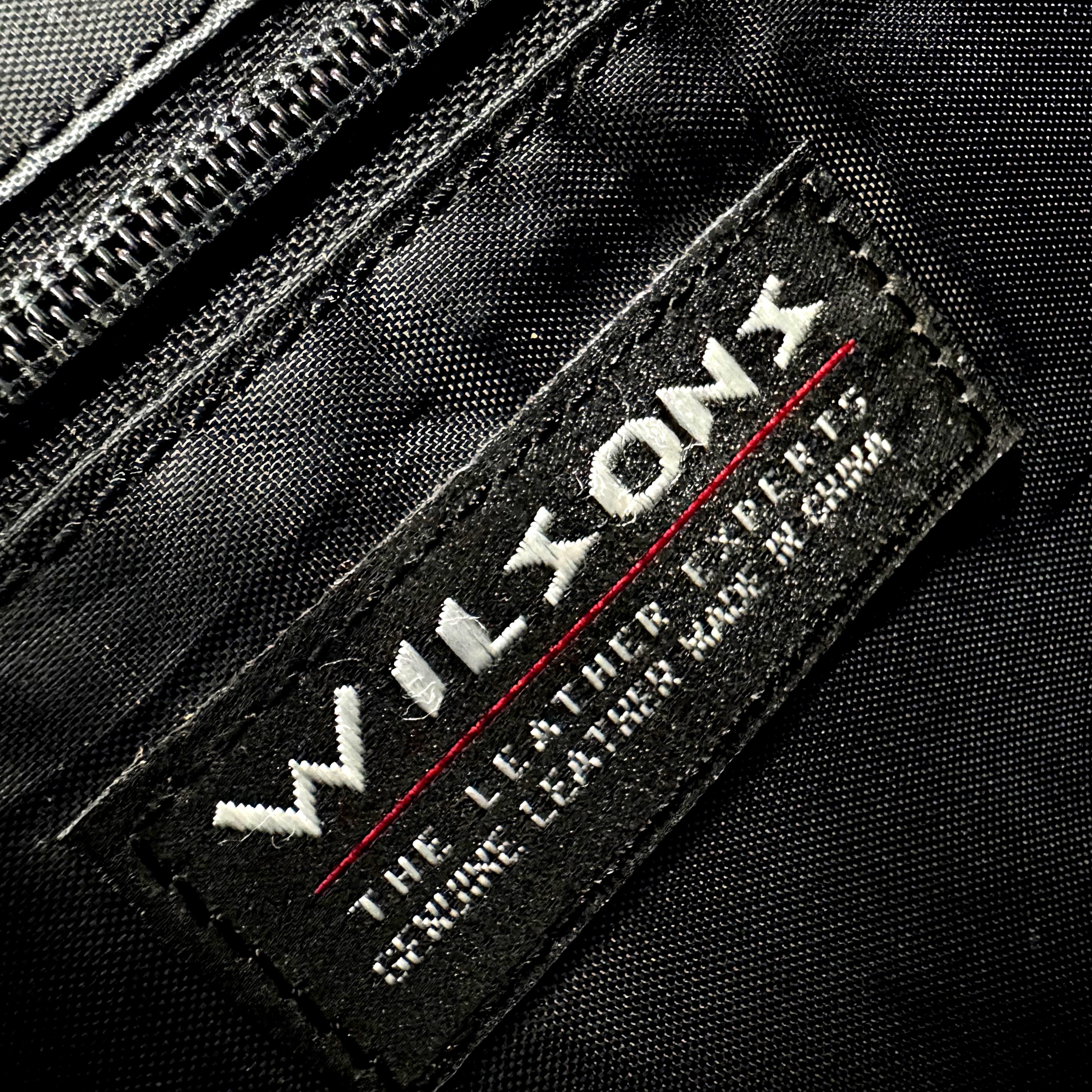 Wilsons Vintage Structured Messenger Bag | Genuine Grained Leather | Fits up to 15.6” Laptop