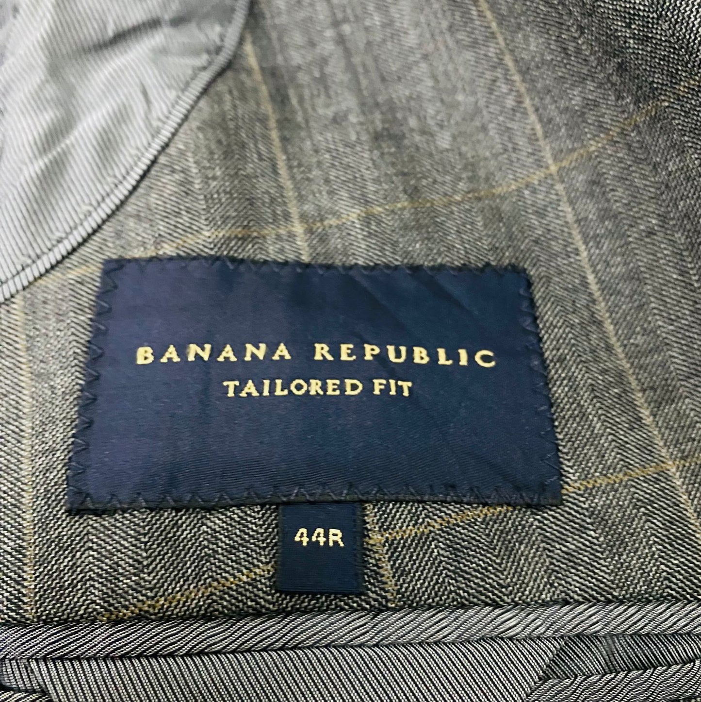 Banana republic - Grey Self textured Wool Blazer [Chest 22”]