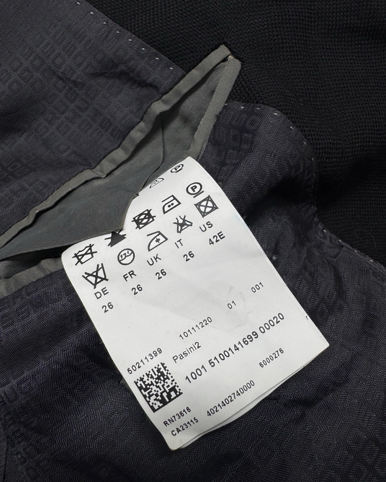 Hugo Boss Black Virgin Wool Blazer | Medium/Large (US 42E)