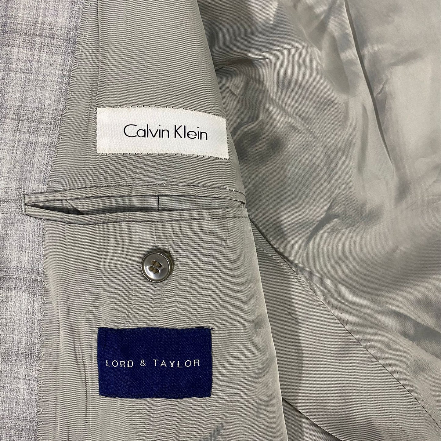 Calvin Klein Light grey Checkered Blazer [Chest 21.5”]