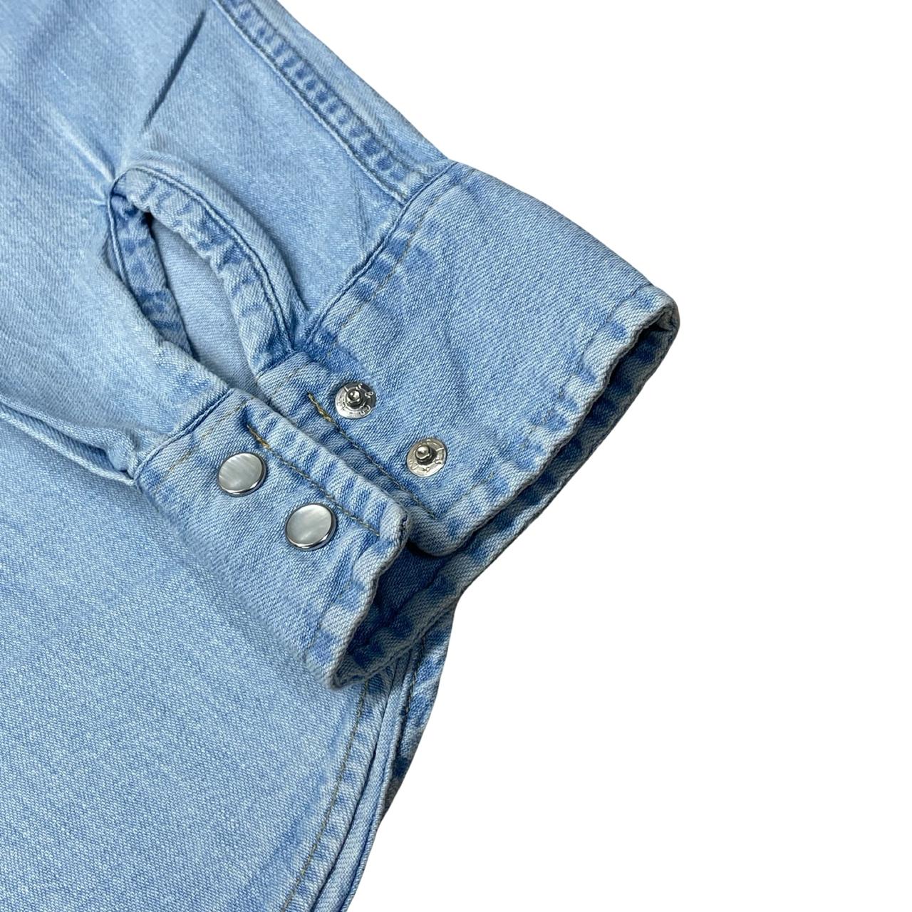 Levi’s Light Wash Denim Shirt | Medium | Chest 19.5”