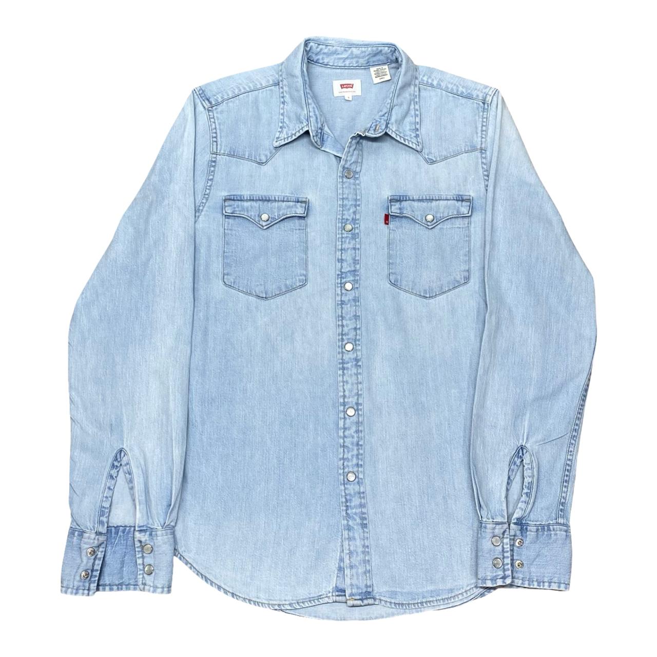 Levi’s Light Wash Denim Shirt | Medium | Chest 19.5”